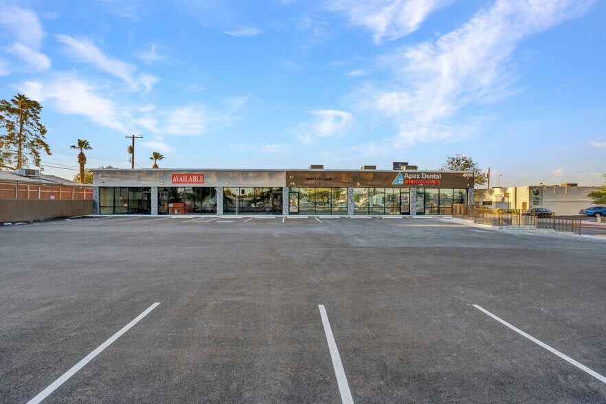 More Photos Of 4000 W Sahara Ave, Las Vegas Freestanding For Lease