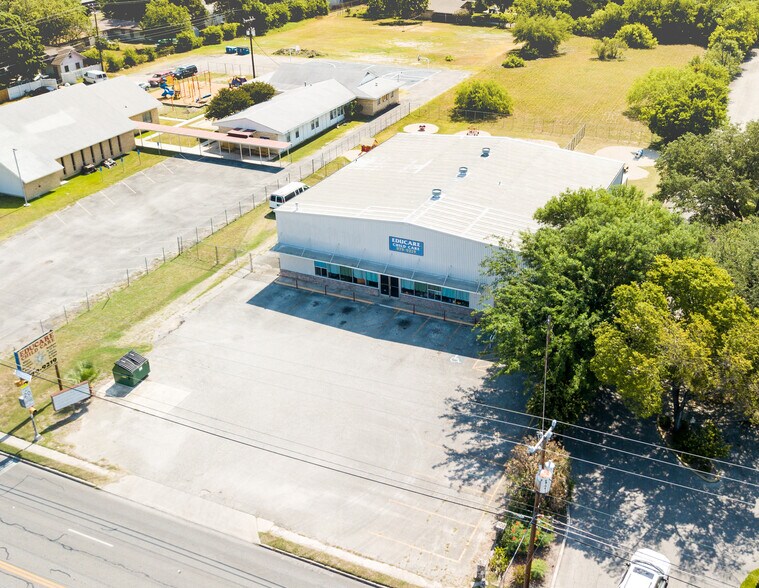 More Photos Of 3838 West Ave, San Antonio Warehouse For Sale