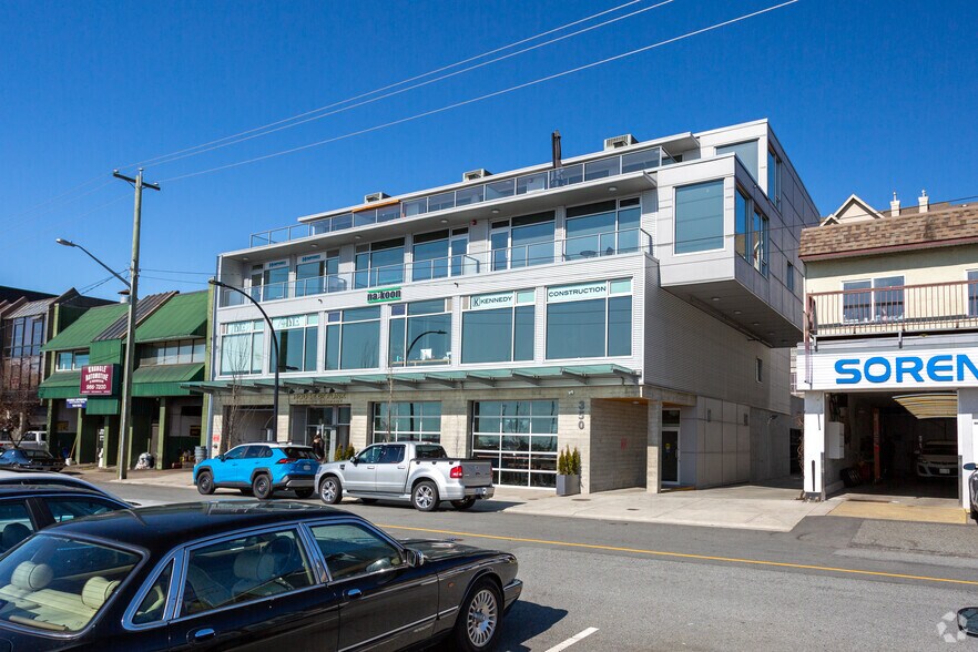 More Photos Of 350 Esplanade E, North Vancouver Warehouse For Lease