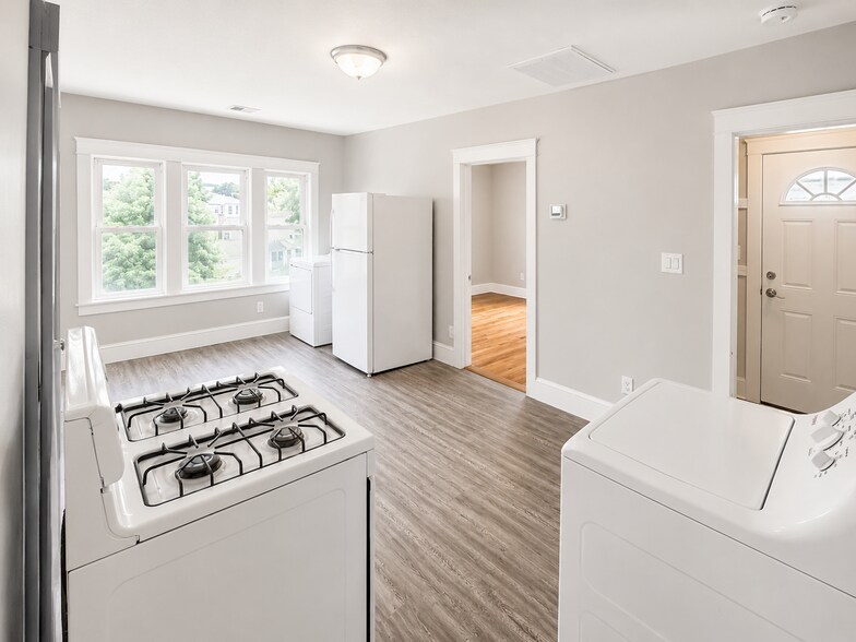 More Photos Of 18 Caprera Rd, Worcester Apartments For Sale