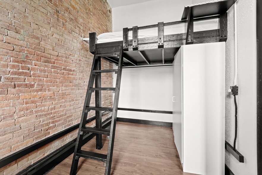 More Photos Of 136 Court St, Binghamton Apartments For Sale