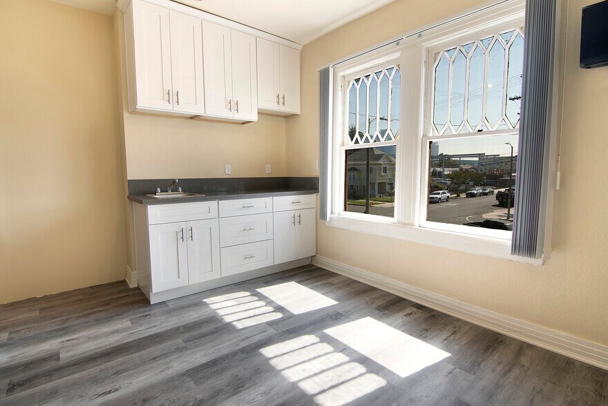 More Photos Of 1703 Toberman St, Los Angeles Apartments For Sale