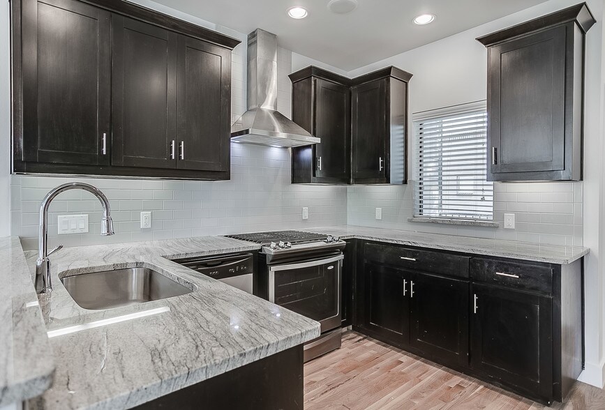 More Photos Of 4950 Cedar Springs Rd, Dallas Apartments For Sale