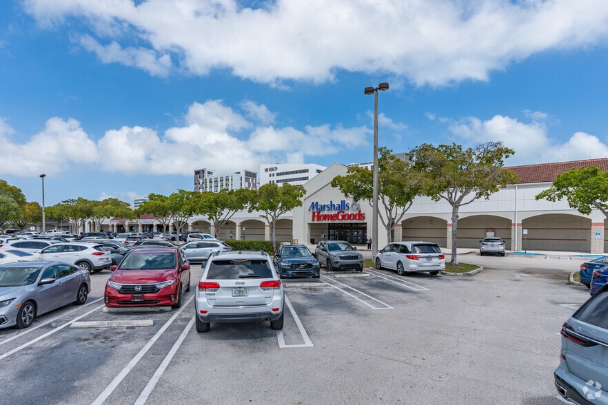 More Photos Of 20401 Biscayne Blvd, Aventura Unknown For Lease
