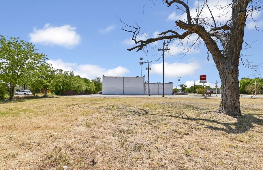 More Photos Of 1707 Culebra Road, San Antonio Land For Lease