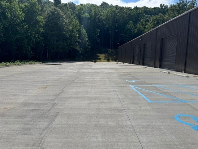 More Photos Of 300 Midridge Ln, Pelham Warehouse For Lease