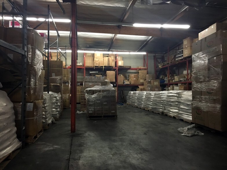 More Photos Of 1107 E 7th St, Los Angeles Manufacturing For Lease