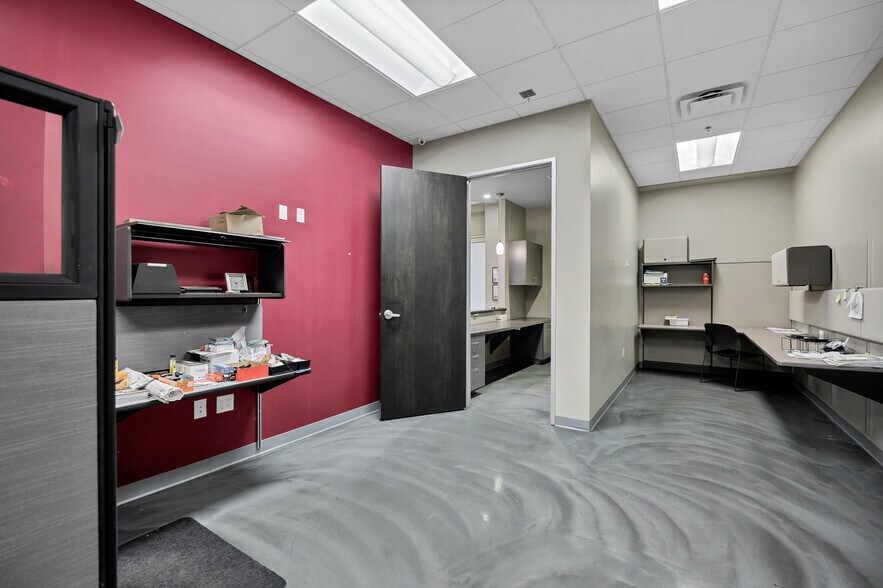 More Photos Of 7010 E Chauncey Ln, Phoenix Medical For Sale