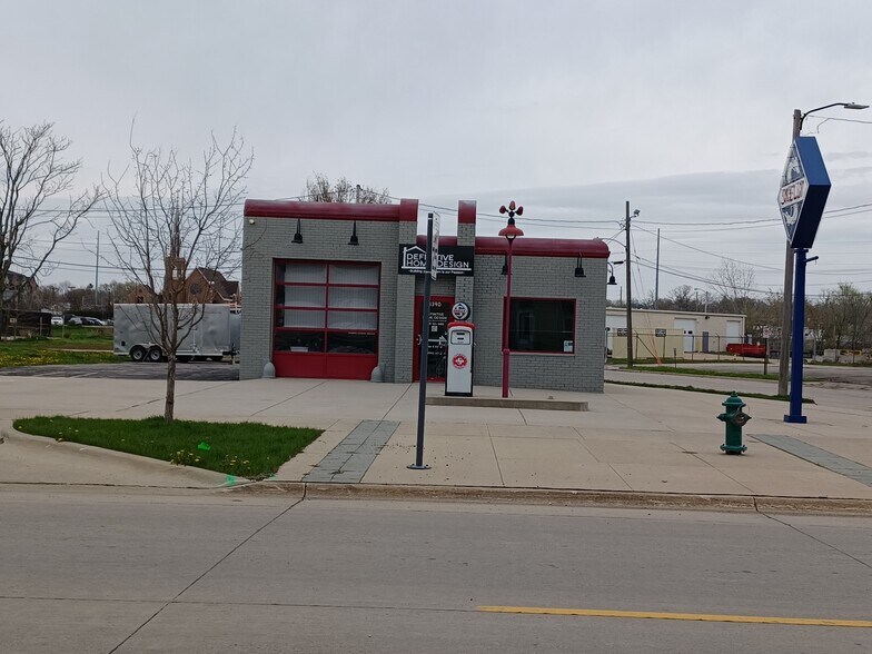 More Photos Of 1390 3rd St SE, Cedar Rapids Specialty For Lease