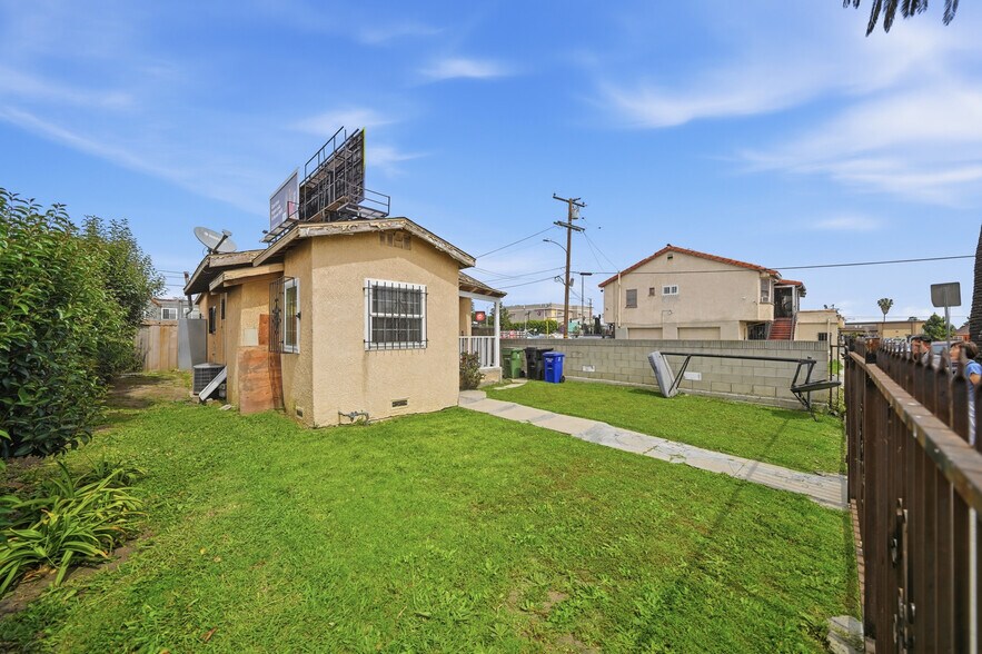 More Photos Of , Los Angeles Unknown For Sale