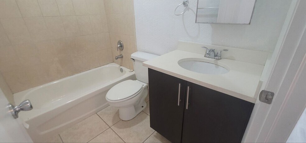More Photos Of 400 NW 65th Ave, Margate Apartments For Sale