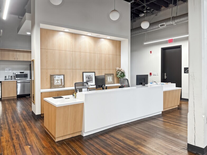 More Photos Of 107-109 S Main St, Memphis Coworking Space