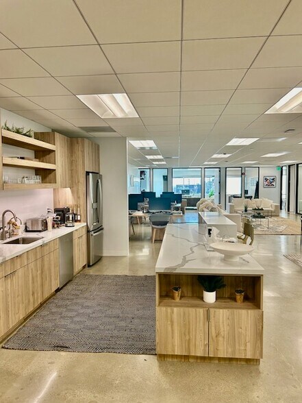 More Photos Of 1640 S Sepulveda Blvd, Los Angeles Office For Lease