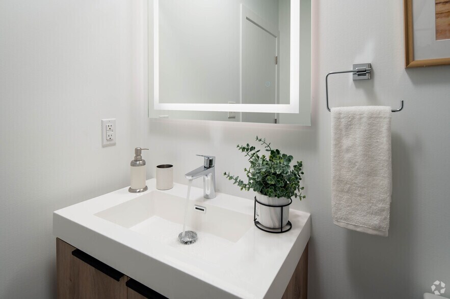 More Photos Of 2201 Washington Ave, Philadelphia Apartments For Lease