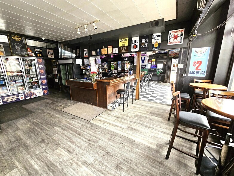 More Photos Of 3528-3532 N Pulaski Rd, Chicago Storefront For Sale