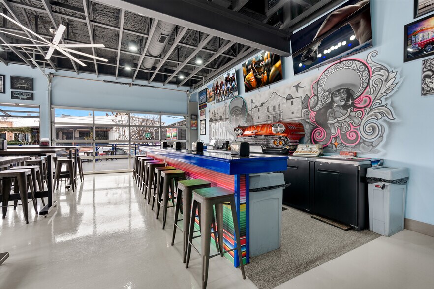 More Photos Of 620 S Presa St, San Antonio Restaurant For Lease