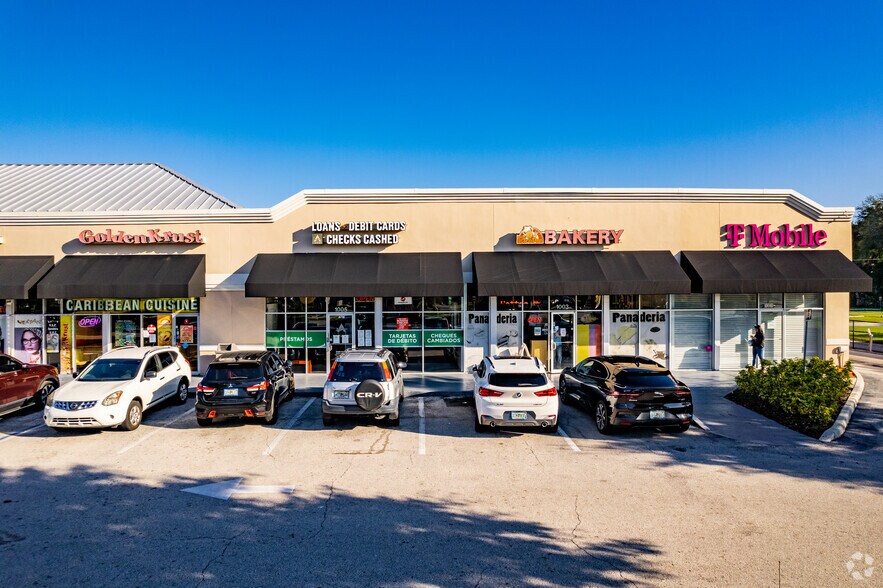 More Photos Of 1001-1015 W Vine St, Kissimmee Unknown For Lease