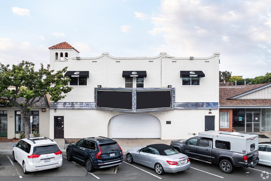 More Photos Of 2808-22 State St, Carlsbad Movie Theatre For Sale