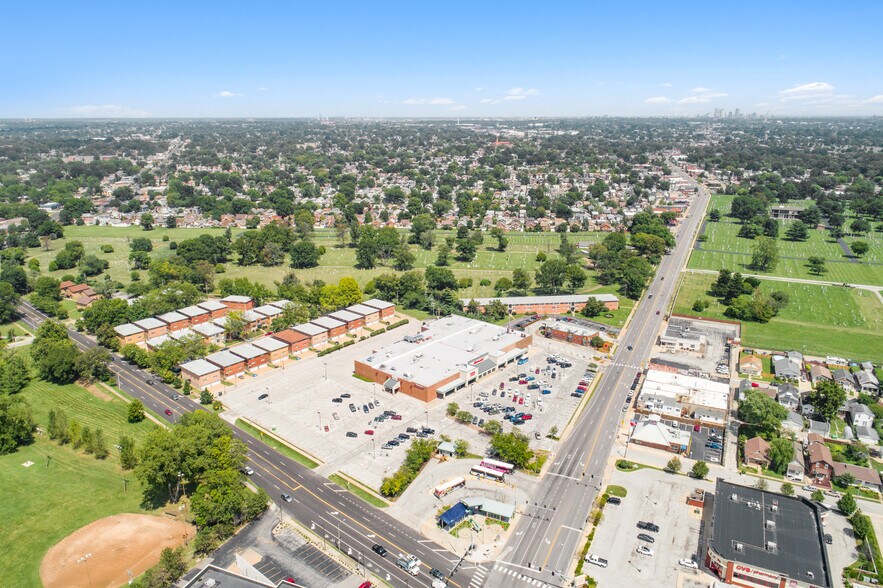 More Photos Of 7450 Hampton Ave, Saint Louis Freestanding For Sale