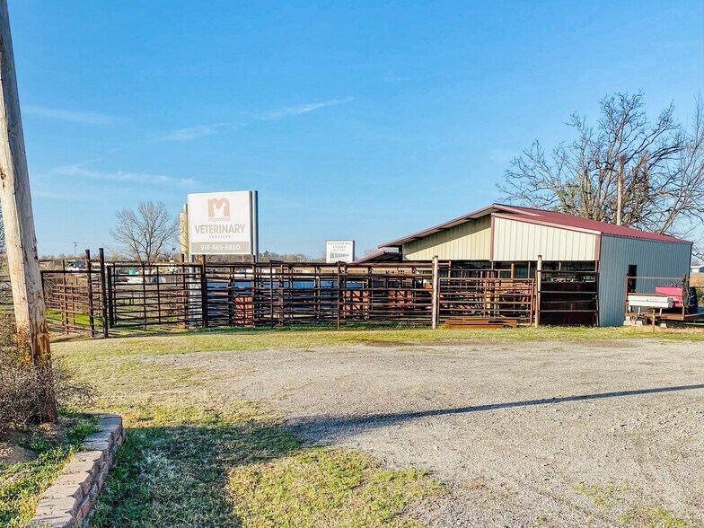 More Photos Of 36161 W Highway 51, Mannford Service For Sale