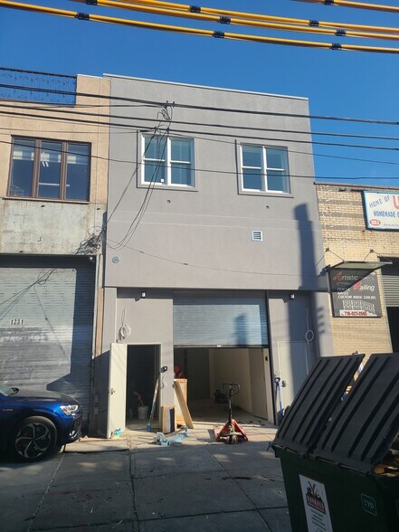 More Photos Of 1233 McDonald Ave, Brooklyn Auto Repair For Lease