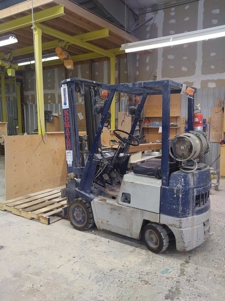 More Photos Of 15 Howard Pl, Kitchener Warehouse For Sale