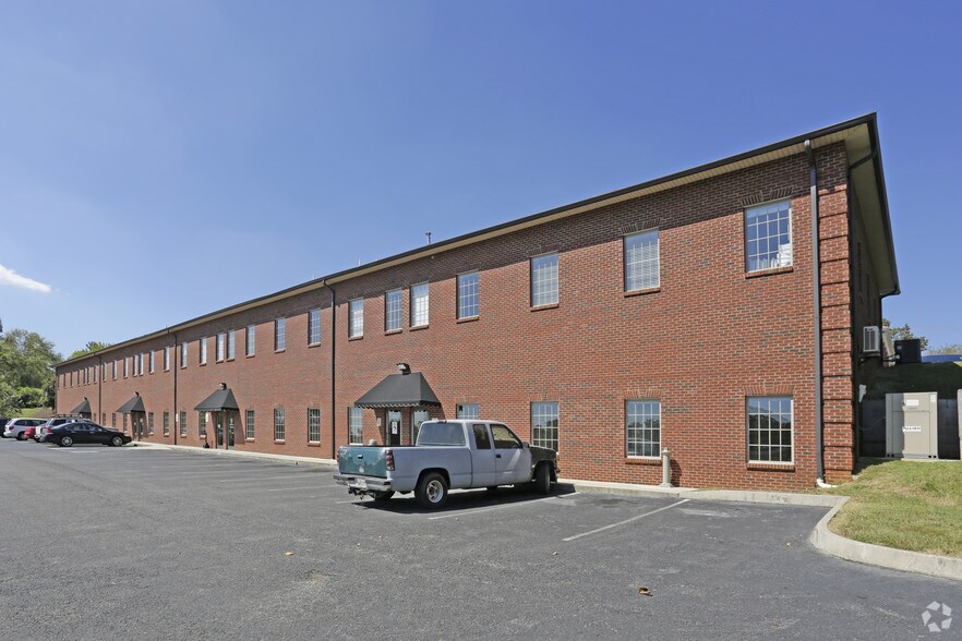 More Photos Of 430 Montbrook Ln, Knoxville Loft Creative Space For Sale