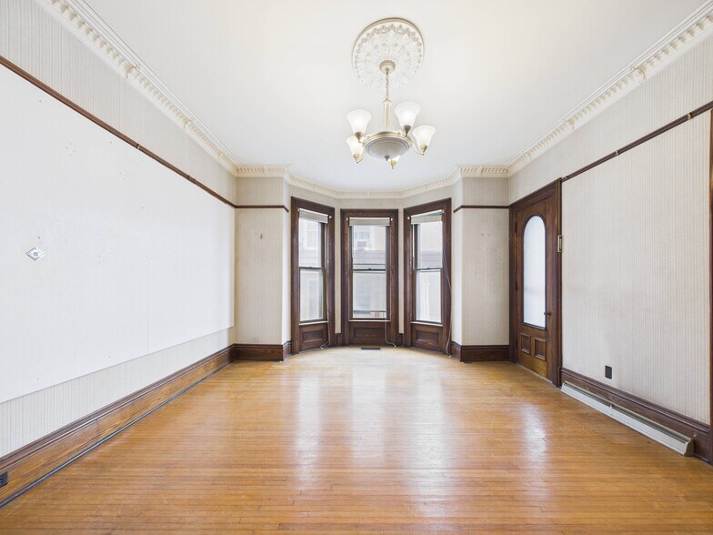 More Photos Of 40 E Genesee St, Auburn Storefront Retail Residential For Sale