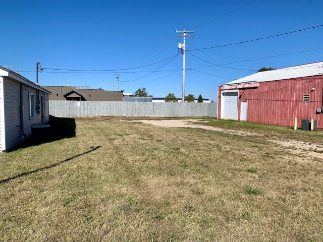 More Photos Of 305 US Highway 31 S, Traverse City Storefront Retail Office For Lease