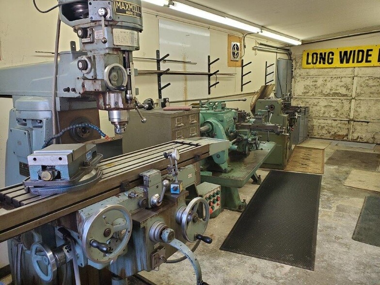 More Photos Of 41614 102nd St E, Palmdale Industrial For Lease