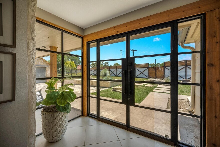 More Photos Of 6 US Highway 87, Comfort Office For Sale