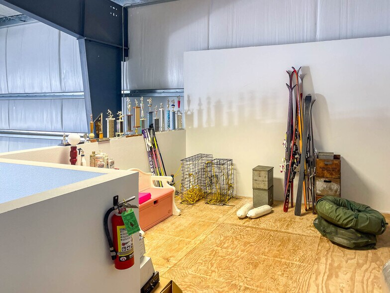 More Photos Of 2815 NW Aviation Dr, Roseburg Warehouse For Sale