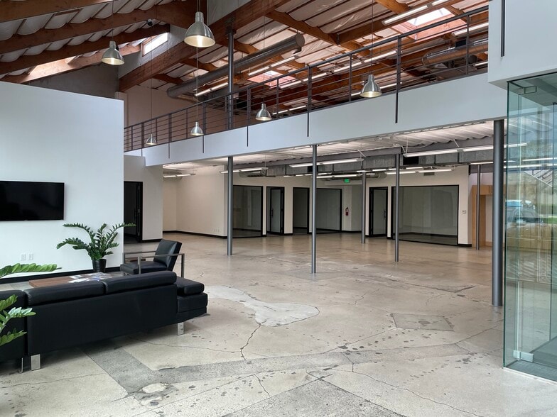 More Photos Of 3185-3189 Pullman St, Costa Mesa Office For Sale