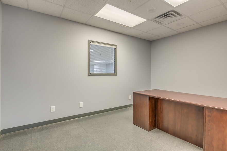 More Photos Of 371 G and S Rd, Prattville Warehouse For Lease