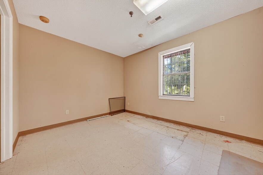 More Photos Of 1324-1325 Highway 195, Jasper Assisted Living For Sale