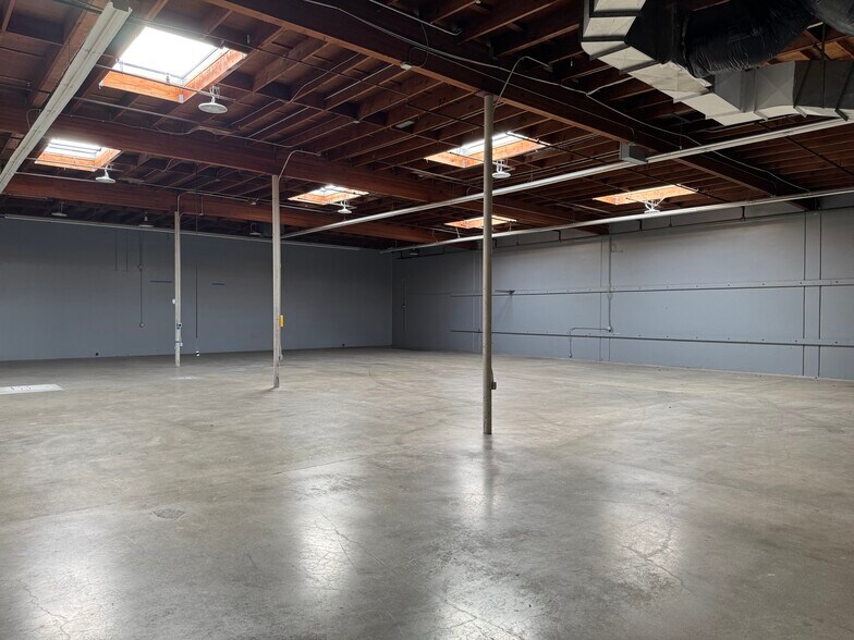 More Photos Of 138 W Harris Ave, South San Francisco Warehouse For Lease