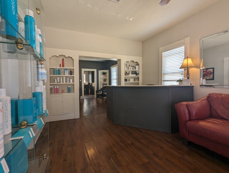 More Photos Of 2671 Broadway, Beaumont Freestanding For Sale