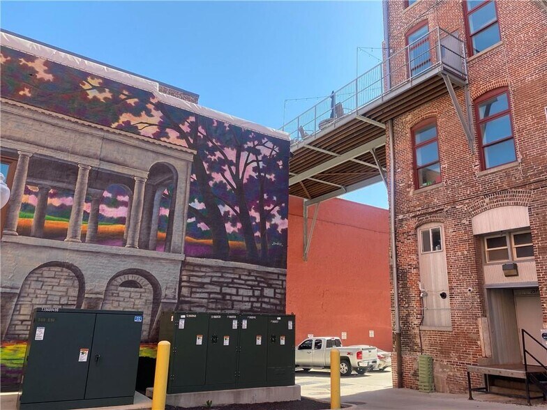 More Photos Of 107 S 6th St, Saint Joseph Apartments For Sale