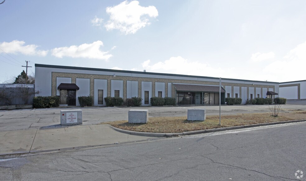 More Photos Of 3007 Pleasant Valley Ln, Arlington Warehouse For Lease