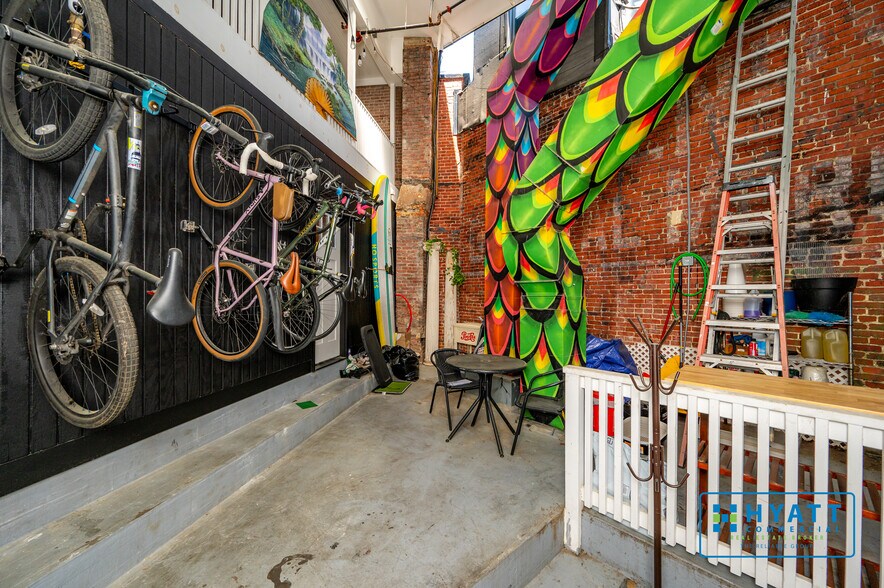 More Photos Of 51 West St, Annapolis Storefront Retail Office For Sale