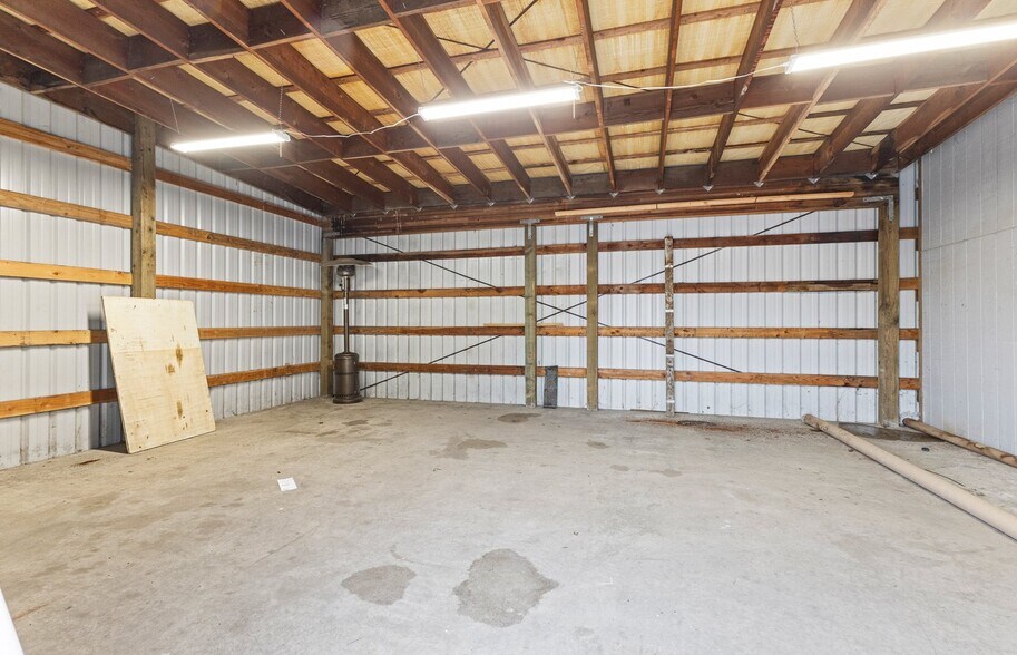 More Photos Of 1195 Newmark Ave, Coos Bay Storefront Retail Residential For Sale