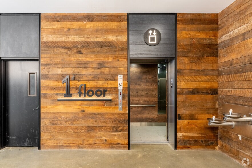 More Photos Of 40-09 21st St, Long Island City Office For Lease