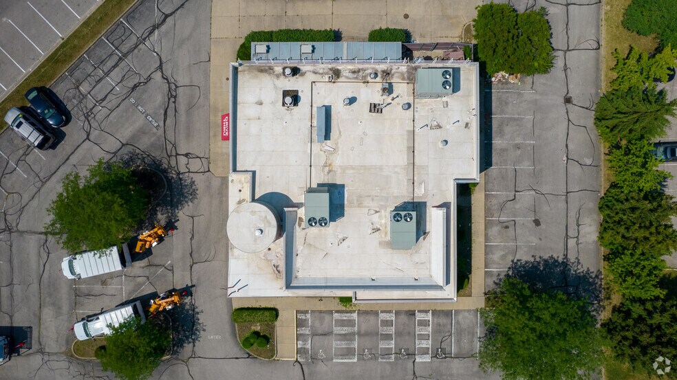 More Photos Of 2375 Silver Dr, Columbus Restaurant For Lease