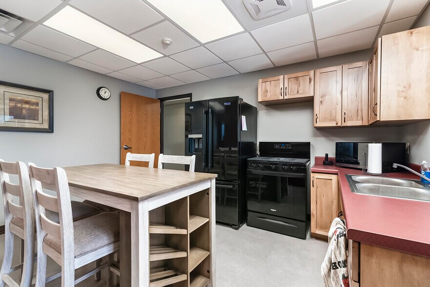 More Photos Of 605 Greenway Ct, Reedsburg Industrial For Sale