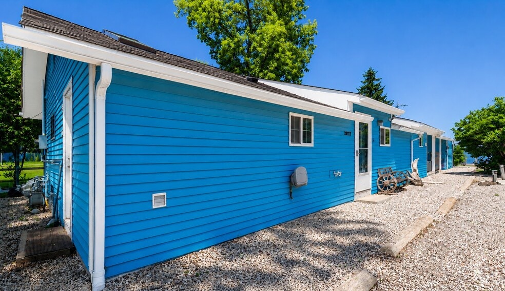 More Photos Of 27717 W Grass Lake Dr, Spring Grove Apartments For Sale