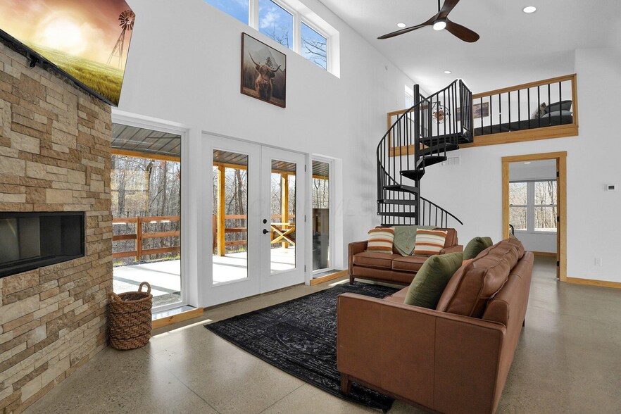 More Photos Of 21360 State Route 327, Laurelville Specialty For Sale