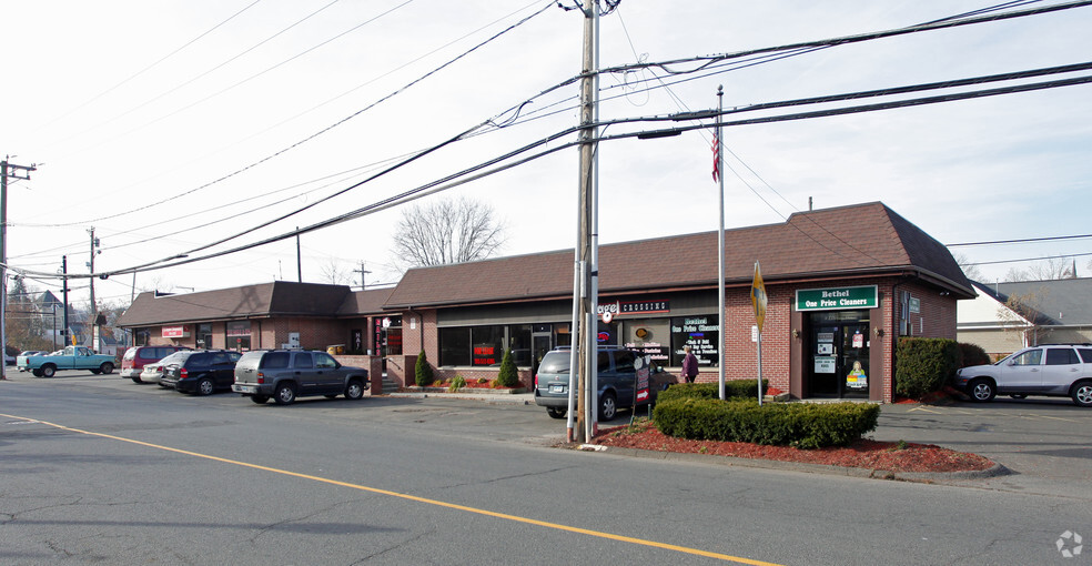 More Photos Of 2-8 Library Pl, Bethel Unknown For Lease