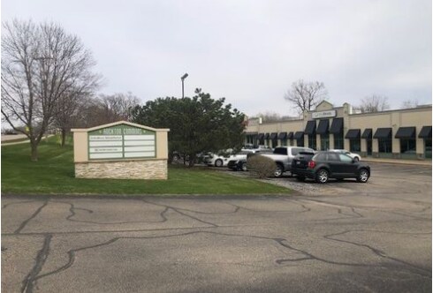 More Photos Of 330 E Main St, Rockton Unknown For Lease