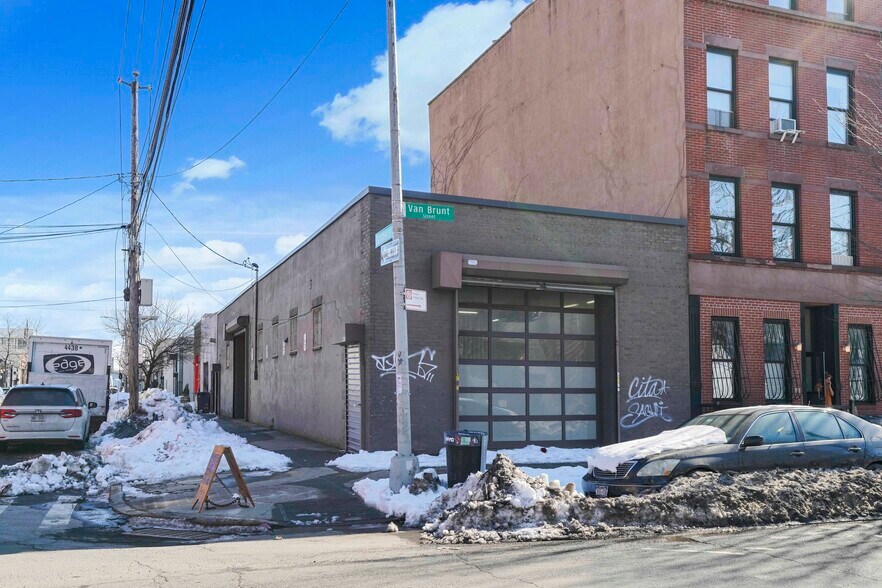 More Photos Of 219 Van Brunt St, Brooklyn Auto Repair For Sale