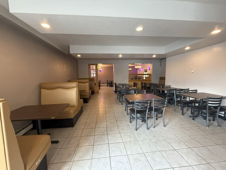More Photos Of 550 3rd St, Fairbanks Flex For Lease